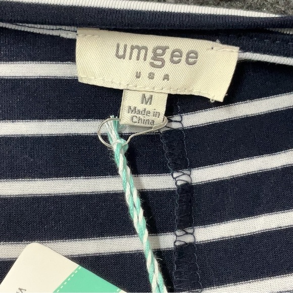 Umgee Navy and White Striped Sleeve Top, New With Tags size Medium - Picture 3 of 3